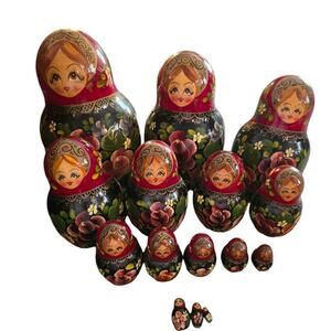 VTG Russian nesting doll 15 pc Hand Carved Painted signed Doll 10" Tall